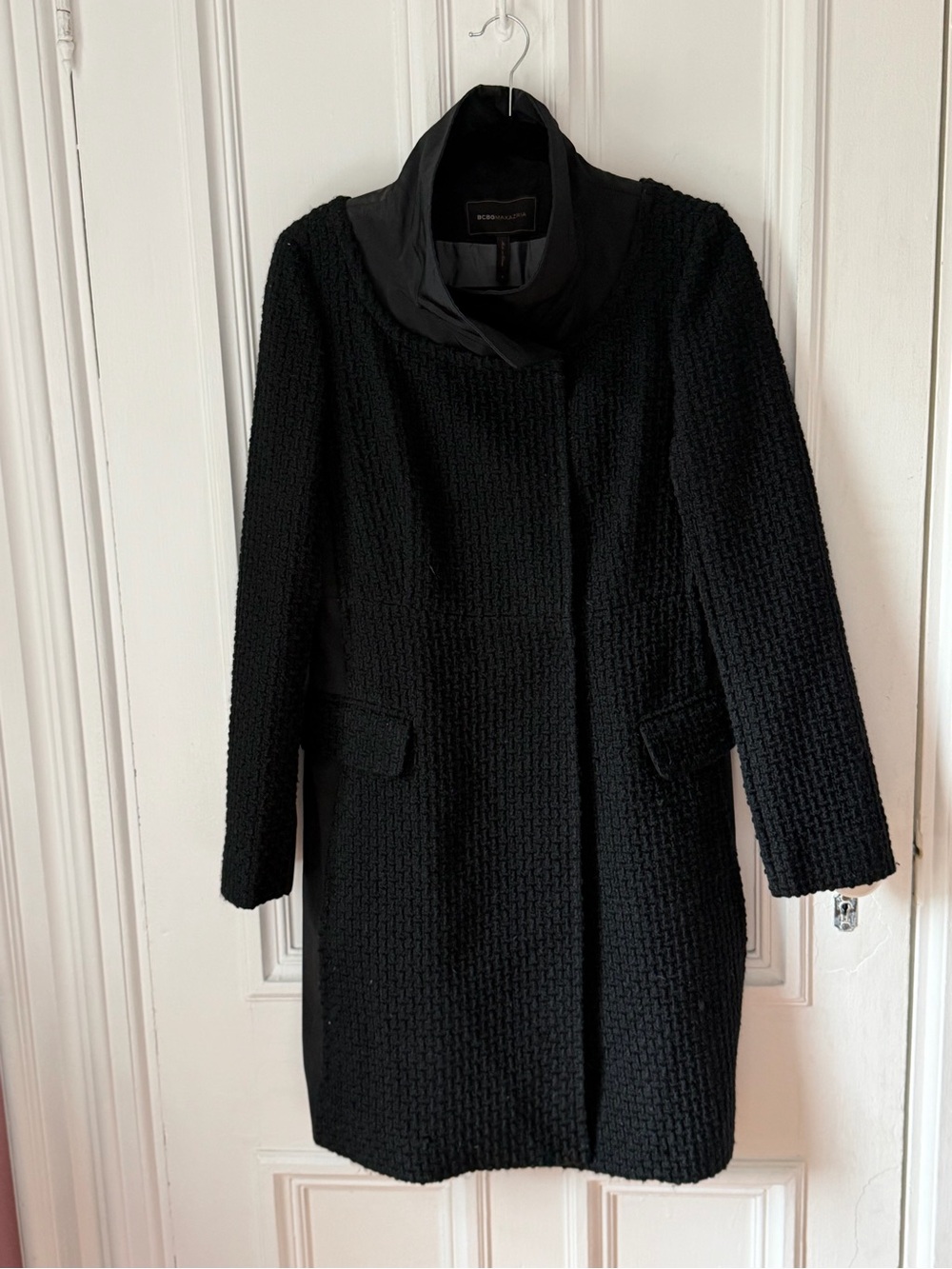 Women’s BCBG Maxazria Black Textured Wool Blend Coat Stand Collar Snap Close
